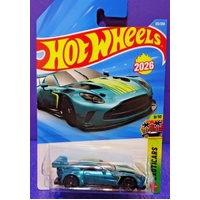 HOT WHEELS BASIC 125/250 - 2026 EXOTICARS SERIES - 2024 ASTON MARTIN VANTAGE GT3 9 OF 10 DIECAST CAR LONG CARD