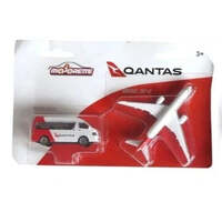MAJORETTE QANTAS PLANE WITH WHITE WINGS AND TOYOTA