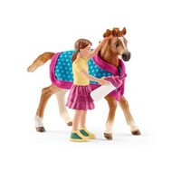 SCHLEICH 42361 FOAL WITH BLANKET