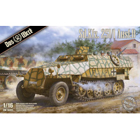 DAS WERK 16005 SD.KFZ. 251/1 AUSF.D HALF TRACK ARMOURED TROOP CARRIER 1/16 SCALE PLASTIC MODEL KIT
