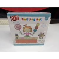 KAPER KIDZ DIY CRAFTS KNITTING SET