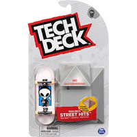 SPIN MASTER TECH DECK STREET HITS BLIND FINGERBOARD AND PYRAMID OBSTACLE