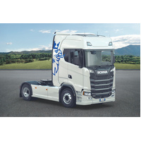 ITALERI 3965 SCANIA 770 S V8 WHITE CAB  TRUCK CAB 1/24 SCALE PLASTIC MODEL KIT