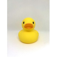 TOMY TOYMENDOUS LUX DUCKS RUBBER DUCK