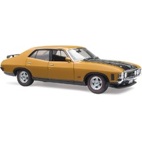 CLASSIC CARLECTABLES 18822 FORD XA FALCON 4 DOOR SEDAN RP083 SUMMER GOLD 1/18 SCALE DIECAST MODEL LIMITED 550 RELEASE