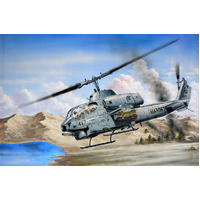 TRUMPETER 05116 AH-1W SUPER COBRA 1/35 SCALE PLASTIC MODEL KIT ATTACK HELICOPTER