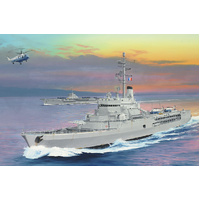 TRUMPETER 05636 FRENCH NAVY HELICOPTER CRUISER JEANNE dARC 1964 1/350 SCALE PLASTIC MODEL KIT
