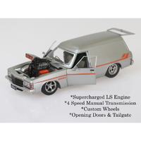 DDA DDA522 HOLDEN HZ SILVER CUSTOM SANDMAN PANEL VAN 1/24 SCALE METAL DIECAST