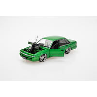 DDA DDA703  HOLDEN  VL CALAIS CUSTOM OSIRIS GREEN OPENING DOORS, BONNET AND BOOT 1/24 SCALE METAL DIECAST
